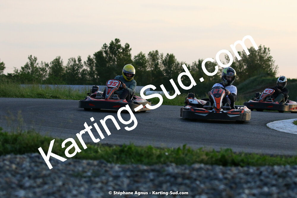 07/05/2022 : Endurance Loisir Les Razbitumes pour “1 maillot pour la vie” & Les Socio Esthéticiennes (Photos Stéphane Agnus) 2022 — karting