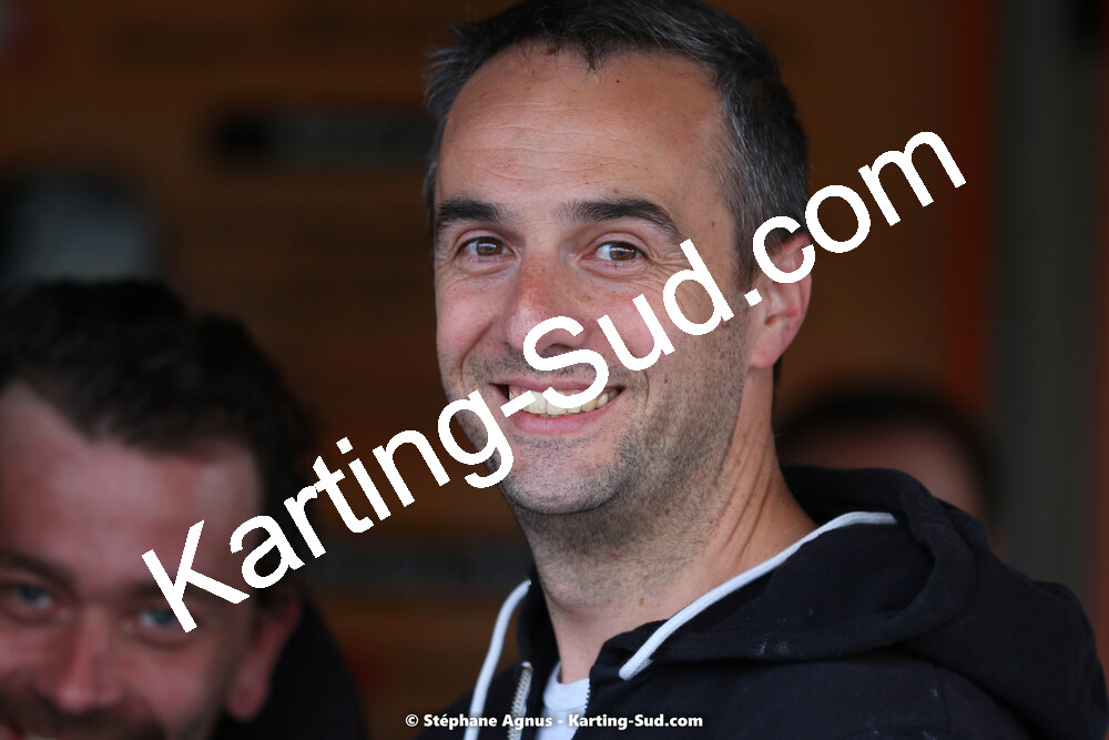 07/05/2022 : Endurance Loisir Les Razbitumes pour “1 maillot pour la vie” & Les Socio Esthéticiennes (Photos Stéphane Agnus) 2022 — karting