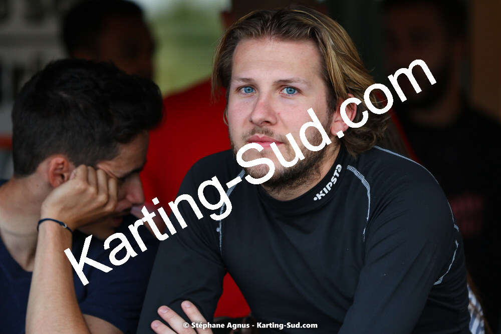07/05/2022 : Endurance Loisir Les Razbitumes pour “1 maillot pour la vie” & Les Socio Esthéticiennes (Photos Stéphane Agnus) 2022 — karting