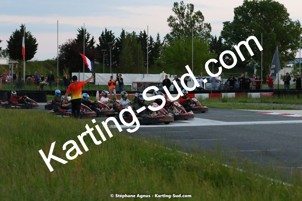 07/05/2022 : Endurance Loisir Les Razbitumes pour “1 maillot pour la vie” & Les Socio Esthéticiennes (Photos Stéphane Agnus) 2022 — karting