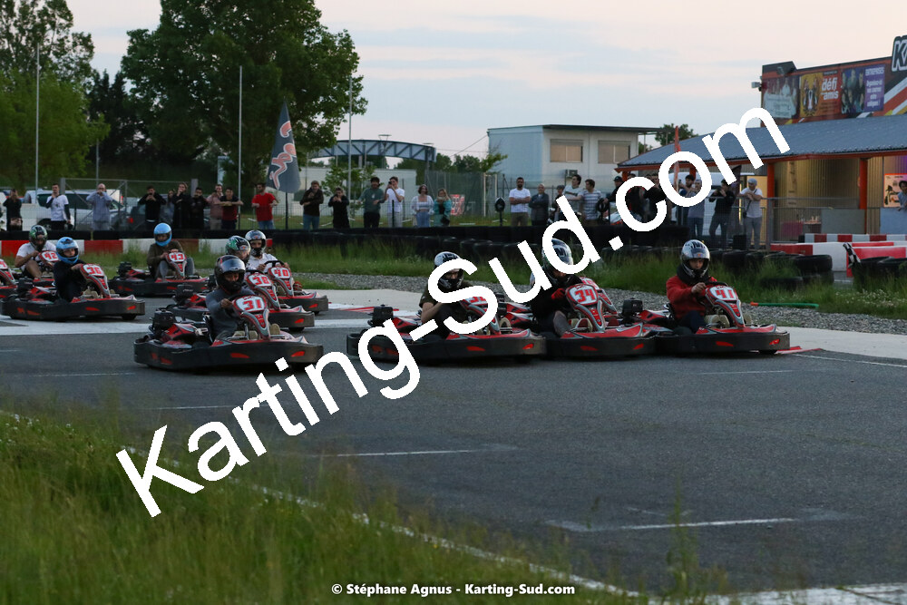 07/05/2022 : Endurance Loisir Les Razbitumes pour “1 maillot pour la vie” & Les Socio Esthéticiennes (Photos Stéphane Agnus) 2022 — karting