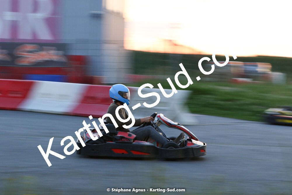 07/05/2022 : Endurance Loisir Les Razbitumes pour “1 maillot pour la vie” & Les Socio Esthéticiennes (Photos Stéphane Agnus) 2022 — karting