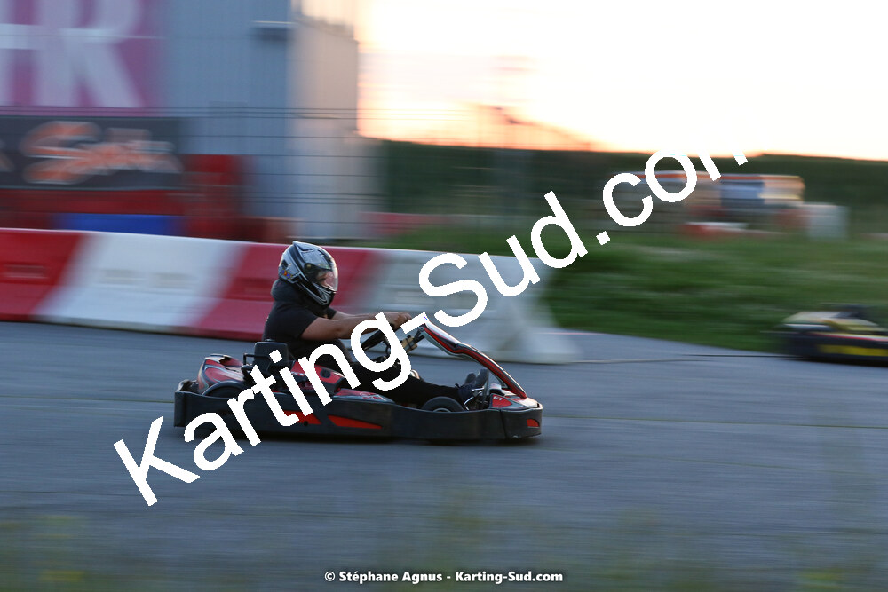 07/05/2022 : Endurance Loisir Les Razbitumes pour “1 maillot pour la vie” & Les Socio Esthéticiennes (Photos Stéphane Agnus) 2022 — karting