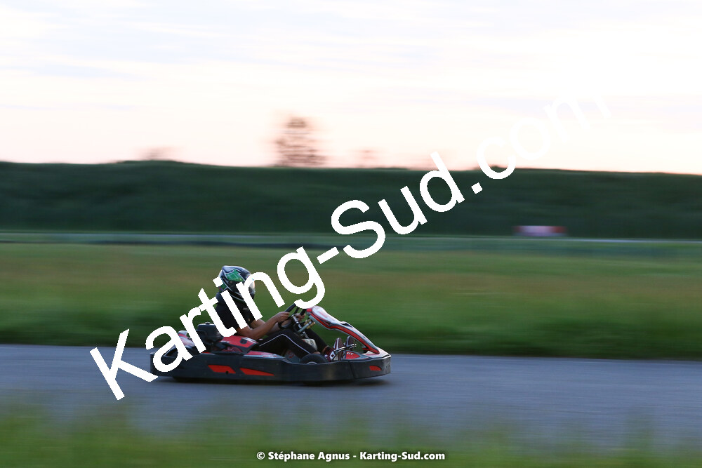 07/05/2022 : Endurance Loisir Les Razbitumes pour “1 maillot pour la vie” & Les Socio Esthéticiennes (Photos Stéphane Agnus) 2022 — karting