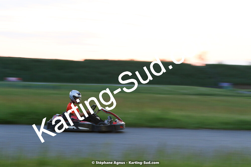 07/05/2022 : Endurance Loisir Les Razbitumes pour “1 maillot pour la vie” & Les Socio Esthéticiennes (Photos Stéphane Agnus) 2022 — karting