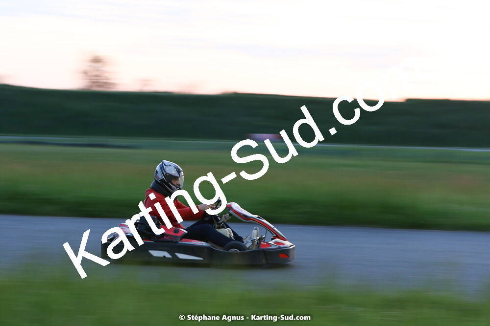 07/05/2022 : Endurance Loisir Les Razbitumes pour “1 maillot pour la vie” & Les Socio Esthéticiennes (Photos Stéphane Agnus) 2022 — karting