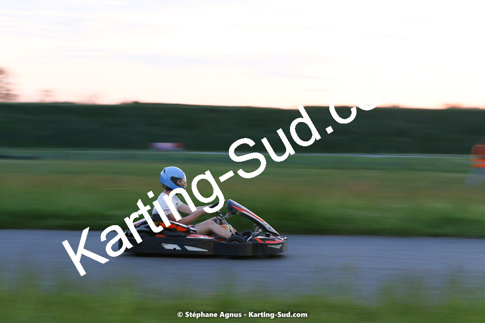 07/05/2022 : Endurance Loisir Les Razbitumes pour “1 maillot pour la vie” & Les Socio Esthéticiennes (Photos Stéphane Agnus) 2022 — karting