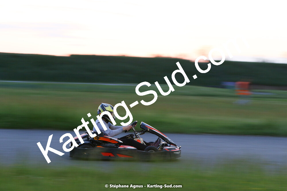 07/05/2022 : Endurance Loisir Les Razbitumes pour “1 maillot pour la vie” & Les Socio Esthéticiennes (Photos Stéphane Agnus) 2022 — karting