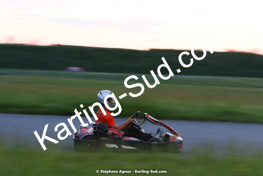 07/05/2022 : Endurance Loisir Les Razbitumes pour “1 maillot pour la vie” & Les Socio Esthéticiennes (Photos Stéphane Agnus) 2022 — karting