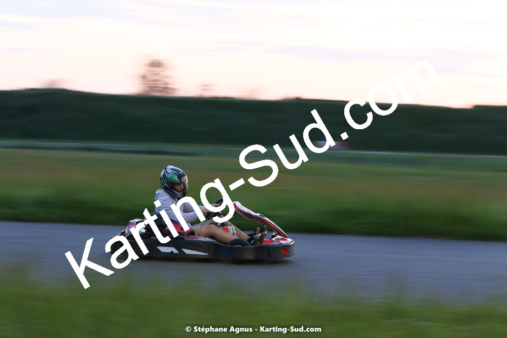 07/05/2022 : Endurance Loisir Les Razbitumes pour “1 maillot pour la vie” & Les Socio Esthéticiennes (Photos Stéphane Agnus) 2022 — karting