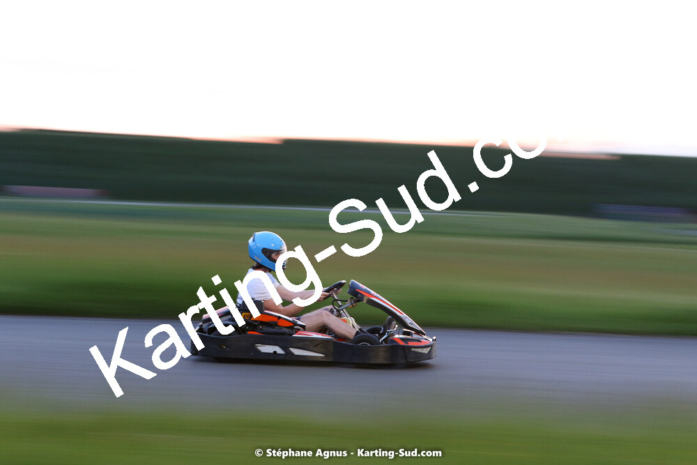 07/05/2022 : Endurance Loisir Les Razbitumes pour “1 maillot pour la vie” & Les Socio Esthéticiennes (Photos Stéphane Agnus) 2022 — karting