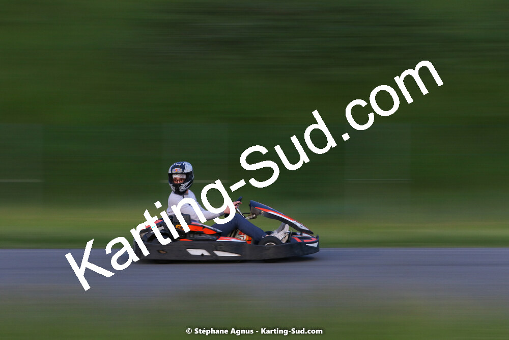 07/05/2022 : Endurance Loisir Les Razbitumes pour “1 maillot pour la vie” & Les Socio Esthéticiennes (Photos Stéphane Agnus) 2022 — karting