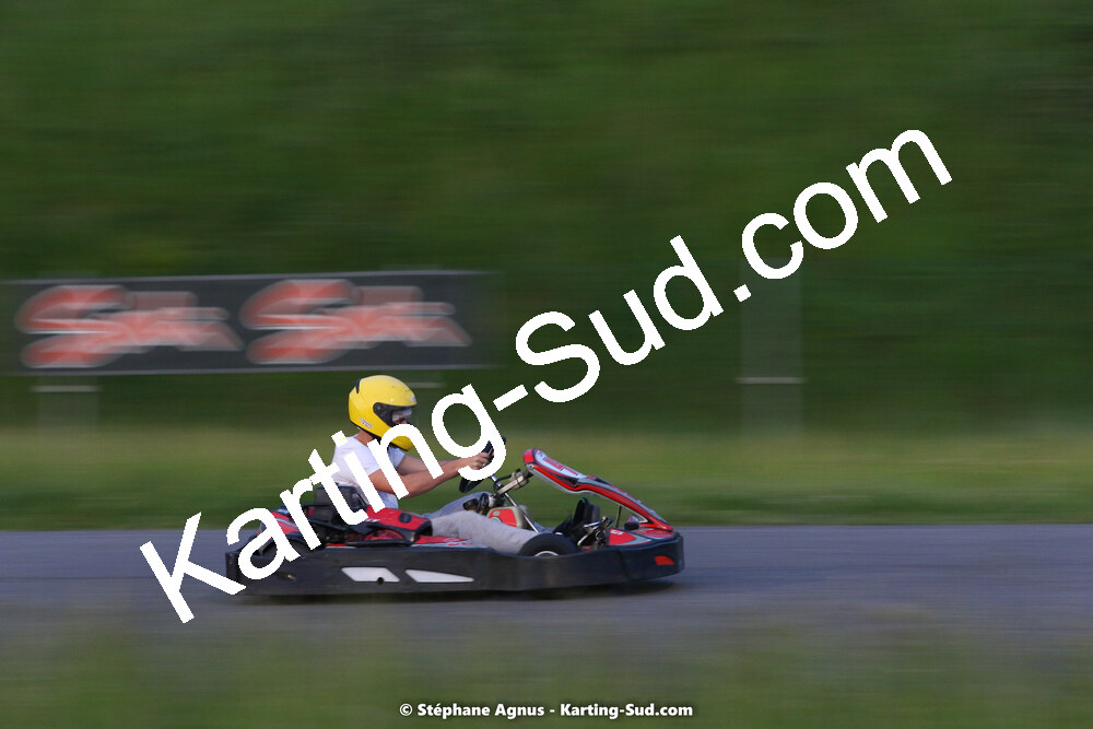 07/05/2022 : Endurance Loisir Les Razbitumes pour “1 maillot pour la vie” & Les Socio Esthéticiennes (Photos Stéphane Agnus) 2022 — karting