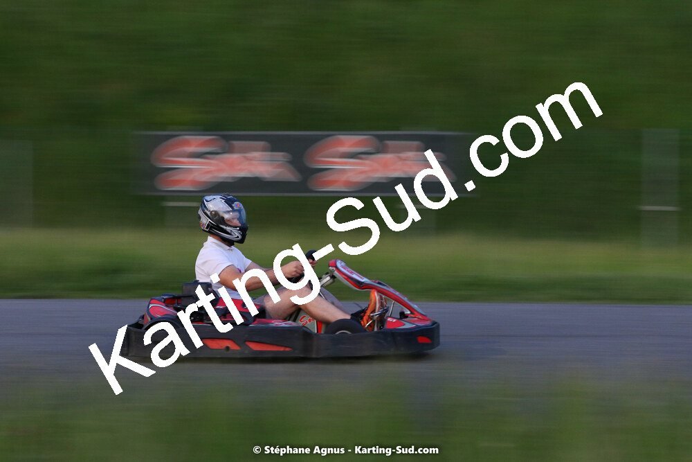 07/05/2022 : Endurance Loisir Les Razbitumes pour “1 maillot pour la vie” & Les Socio Esthéticiennes (Photos Stéphane Agnus) 2022 — karting