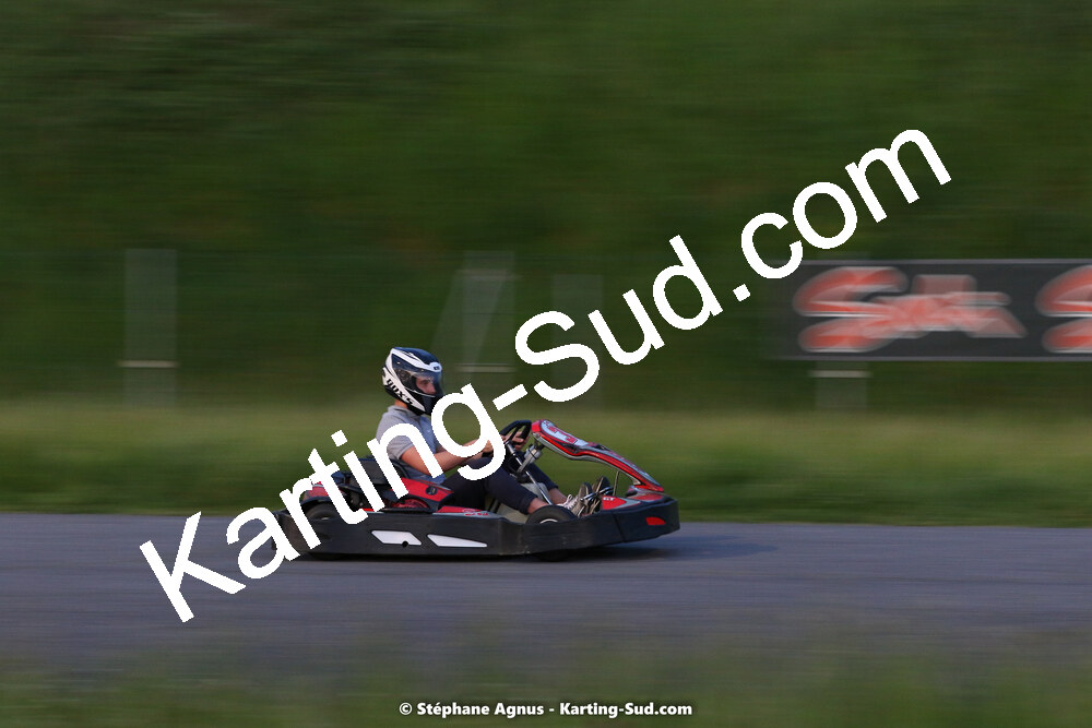 07/05/2022 : Endurance Loisir Les Razbitumes pour “1 maillot pour la vie” & Les Socio Esthéticiennes (Photos Stéphane Agnus) 2022 — karting