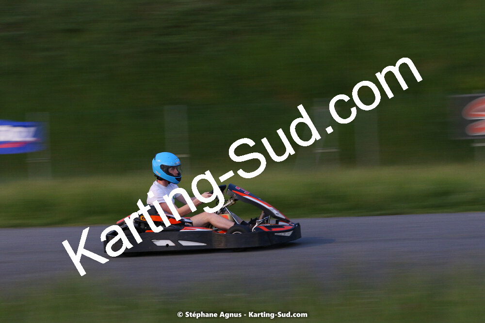 07/05/2022 : Endurance Loisir Les Razbitumes pour “1 maillot pour la vie” & Les Socio Esthéticiennes (Photos Stéphane Agnus) 2022 — karting
