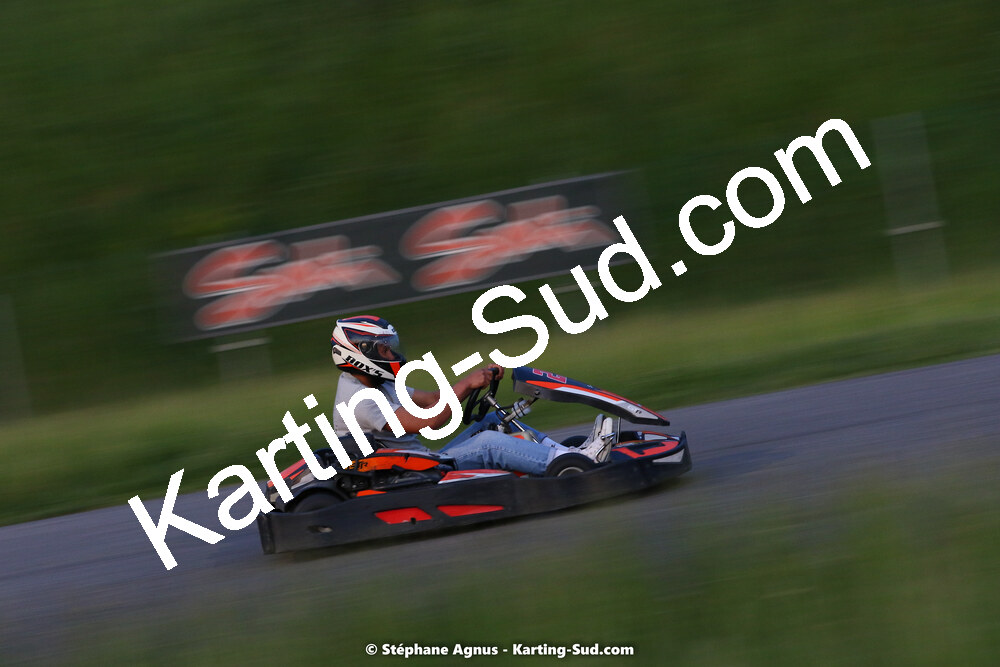 07/05/2022 : Endurance Loisir Les Razbitumes pour “1 maillot pour la vie” & Les Socio Esthéticiennes (Photos Stéphane Agnus) 2022 — karting