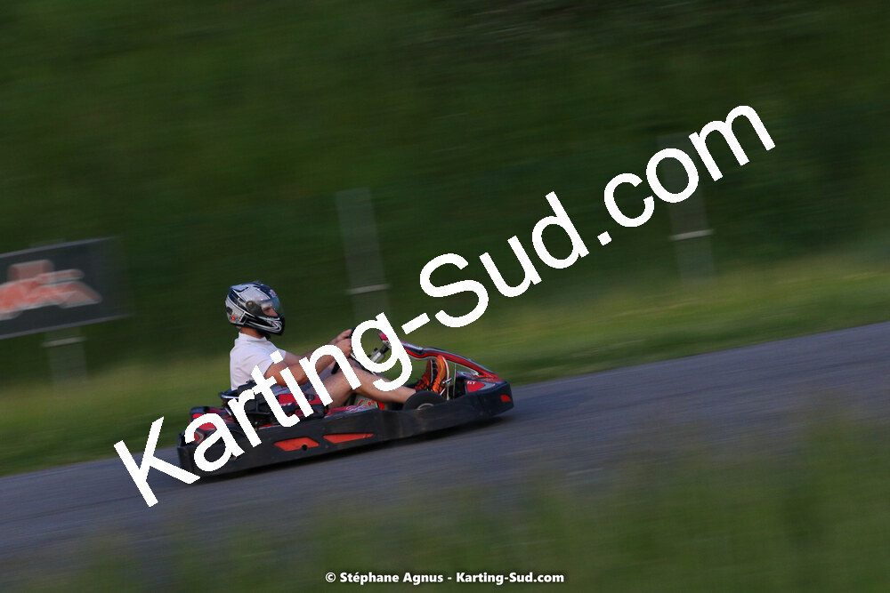 07/05/2022 : Endurance Loisir Les Razbitumes pour “1 maillot pour la vie” & Les Socio Esthéticiennes (Photos Stéphane Agnus) 2022 — karting