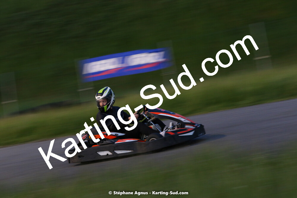 07/05/2022 : Endurance Loisir Les Razbitumes pour “1 maillot pour la vie” & Les Socio Esthéticiennes (Photos Stéphane Agnus) 2022 — karting