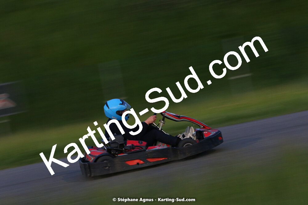 07/05/2022 : Endurance Loisir Les Razbitumes pour “1 maillot pour la vie” & Les Socio Esthéticiennes (Photos Stéphane Agnus) 2022 — karting