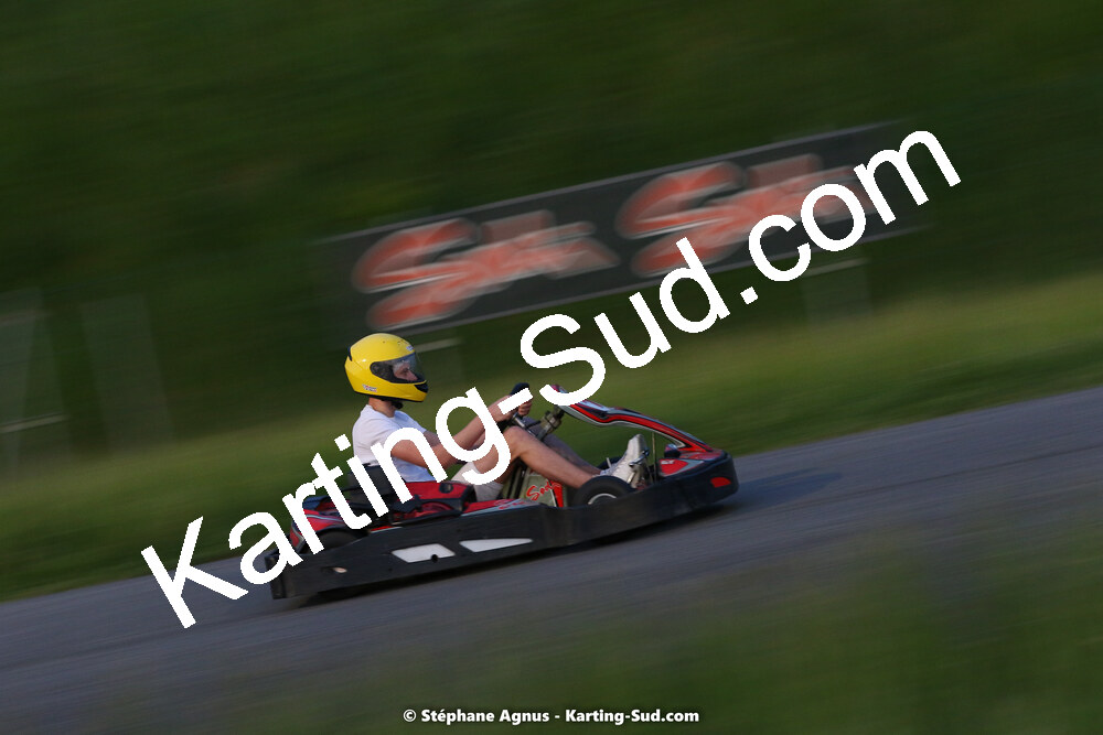 07/05/2022 : Endurance Loisir Les Razbitumes pour “1 maillot pour la vie” & Les Socio Esthéticiennes (Photos Stéphane Agnus) 2022 — karting