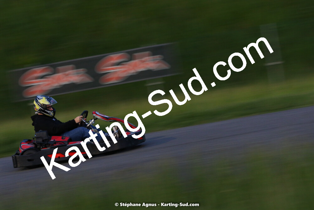07/05/2022 : Endurance Loisir Les Razbitumes pour “1 maillot pour la vie” & Les Socio Esthéticiennes (Photos Stéphane Agnus) 2022 — karting