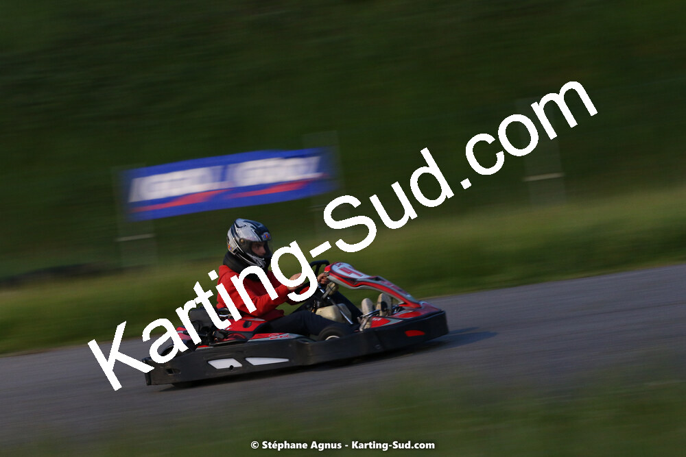 07/05/2022 : Endurance Loisir Les Razbitumes pour “1 maillot pour la vie” & Les Socio Esthéticiennes (Photos Stéphane Agnus) 2022 — karting