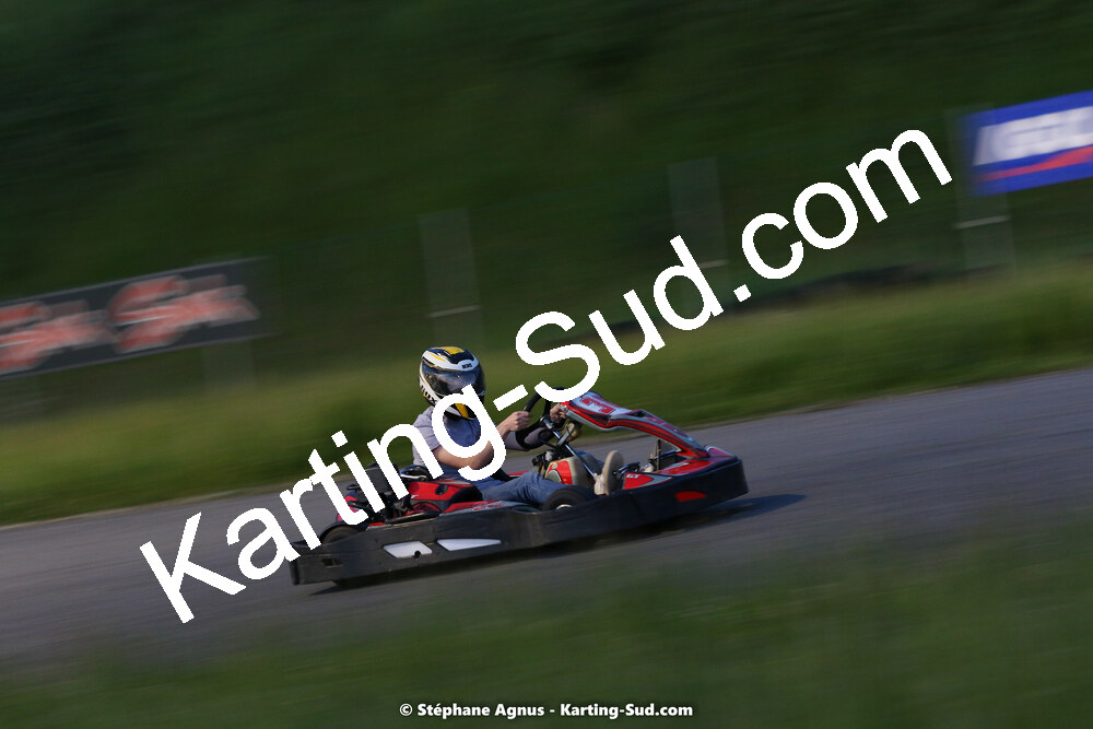07/05/2022 : Endurance Loisir Les Razbitumes pour “1 maillot pour la vie” & Les Socio Esthéticiennes (Photos Stéphane Agnus) 2022 — karting