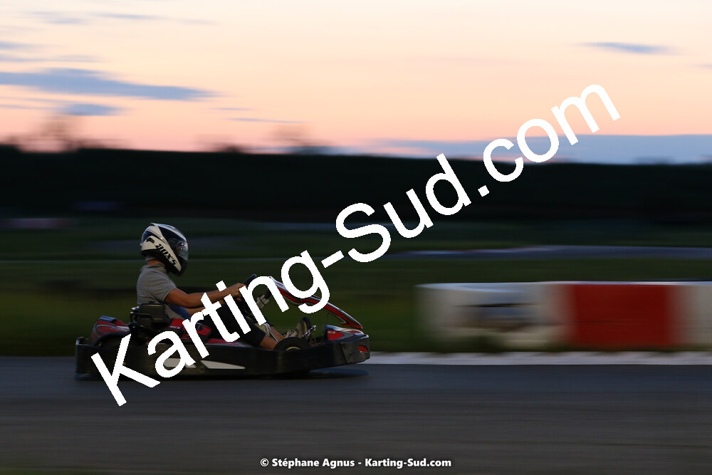 07/05/2022 : Endurance Loisir Les Razbitumes pour “1 maillot pour la vie” & Les Socio Esthéticiennes (Photos Stéphane Agnus) 2022 — karting
