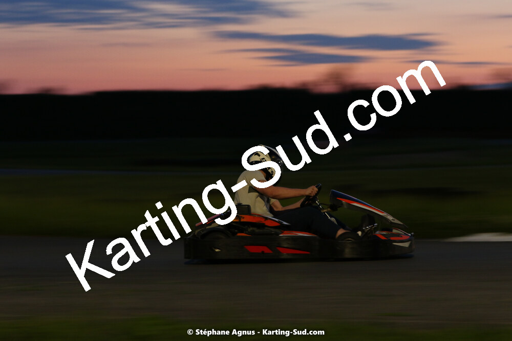 07/05/2022 : Endurance Loisir Les Razbitumes pour “1 maillot pour la vie” & Les Socio Esthéticiennes (Photos Stéphane Agnus) 2022 — karting