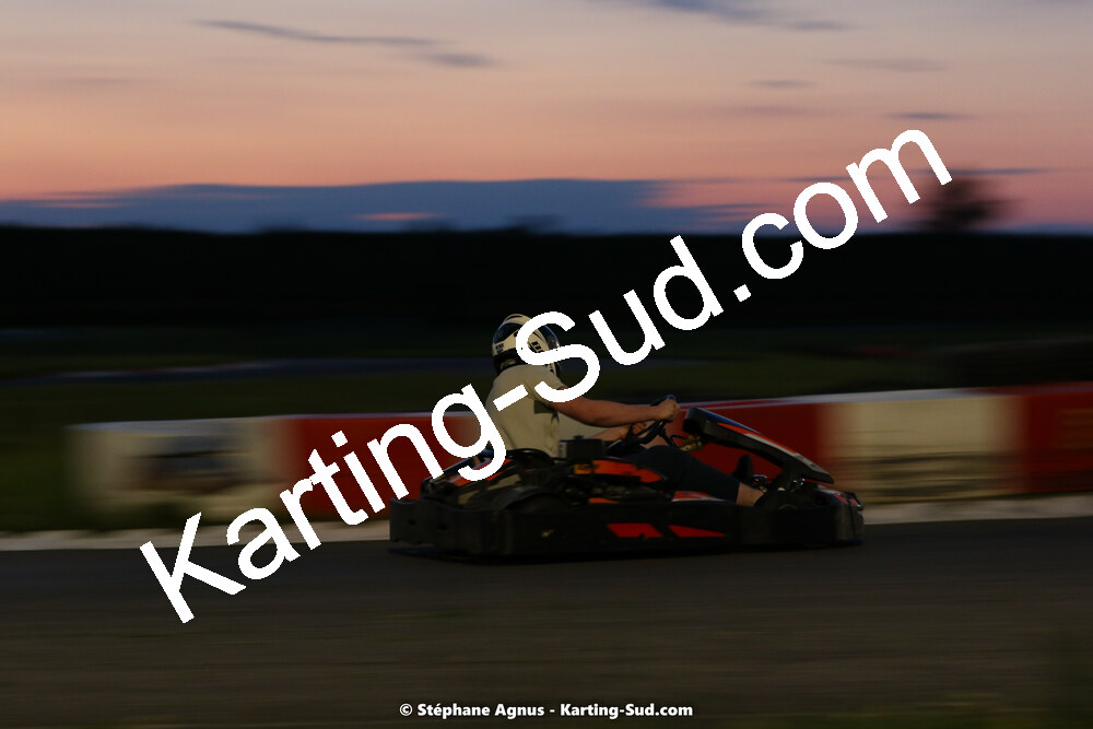 07/05/2022 : Endurance Loisir Les Razbitumes pour “1 maillot pour la vie” & Les Socio Esthéticiennes (Photos Stéphane Agnus) 2022 — karting