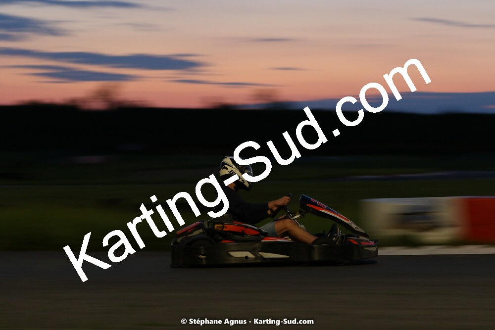 07/05/2022 : Endurance Loisir Les Razbitumes pour “1 maillot pour la vie” & Les Socio Esthéticiennes (Photos Stéphane Agnus) 2022 — karting