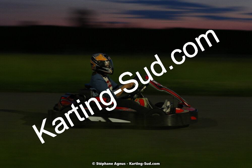 07/05/2022 : Endurance Loisir Les Razbitumes pour “1 maillot pour la vie” & Les Socio Esthéticiennes (Photos Stéphane Agnus) 2022 — karting