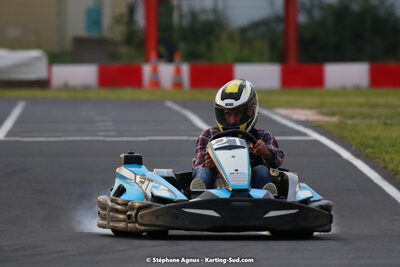 08/05/2022 : Un baquet pour Adrien à Megakart Vias (Photos Stéphane Agnus) 2022 — karting