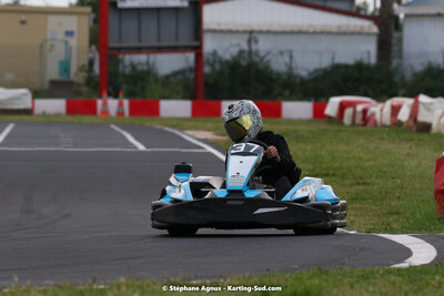 08/05/2022 : Un baquet pour Adrien à Megakart Vias (Photos Stéphane Agnus) 2022 — karting
