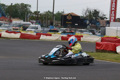08/05/2022 : Un baquet pour Adrien à Megakart Vias (Photos Stéphane Agnus) 2022 — karting