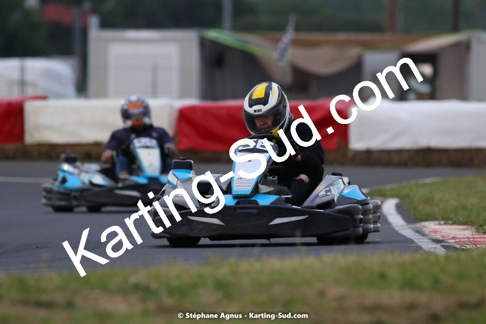 08/05/2022 : Un baquet pour Adrien à Megakart Vias (Photos Stéphane Agnus) 2022 — karting
