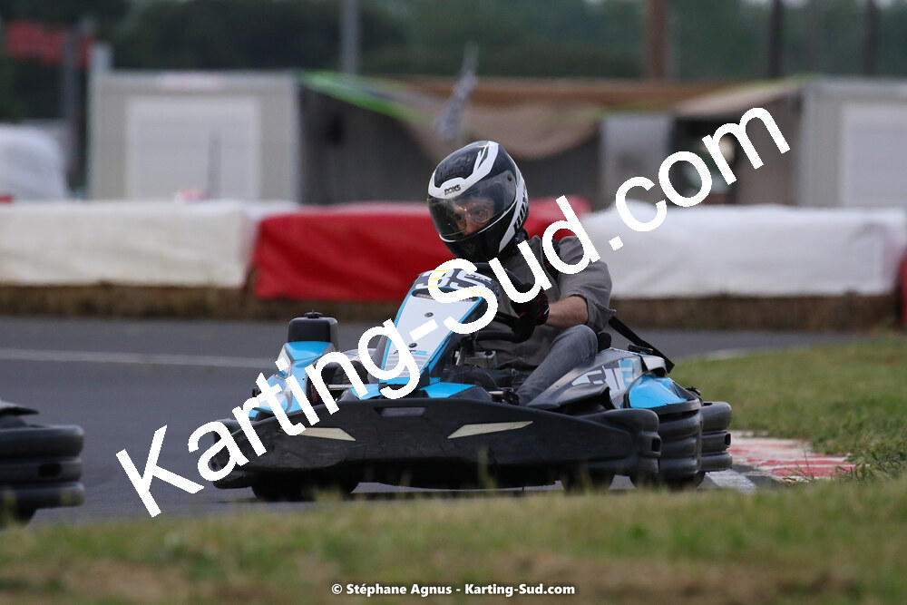 08/05/2022 : Un baquet pour Adrien à Megakart Vias (Photos Stéphane Agnus) 2022 — karting