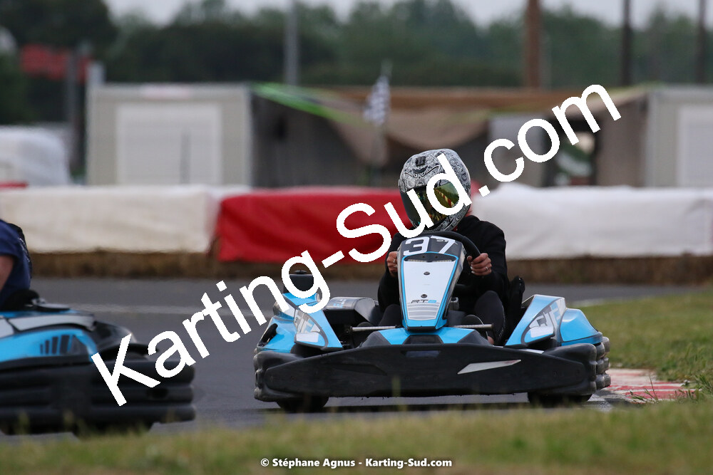 08/05/2022 : Un baquet pour Adrien à Megakart Vias (Photos Stéphane Agnus) 2022 — karting
