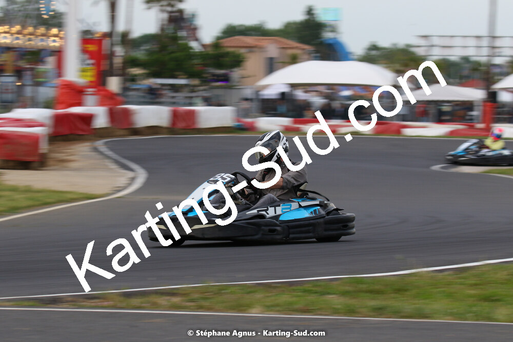 08/05/2022 : Un baquet pour Adrien à Megakart Vias (Photos Stéphane Agnus) 2022 — karting