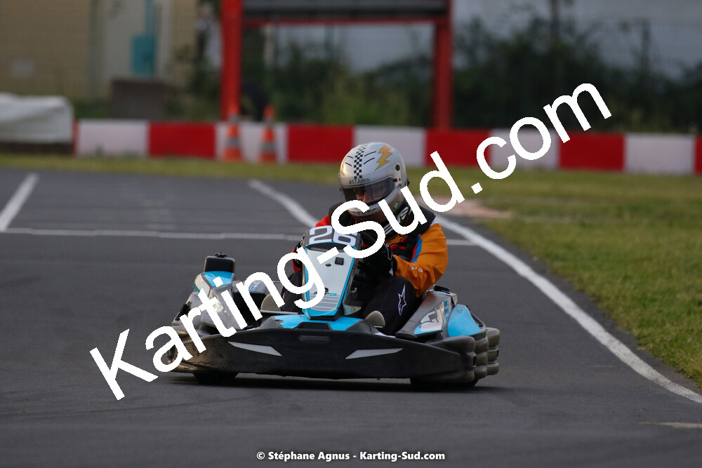 08/05/2022 : Un baquet pour Adrien à Megakart Vias (Photos Stéphane Agnus) 2022 — karting