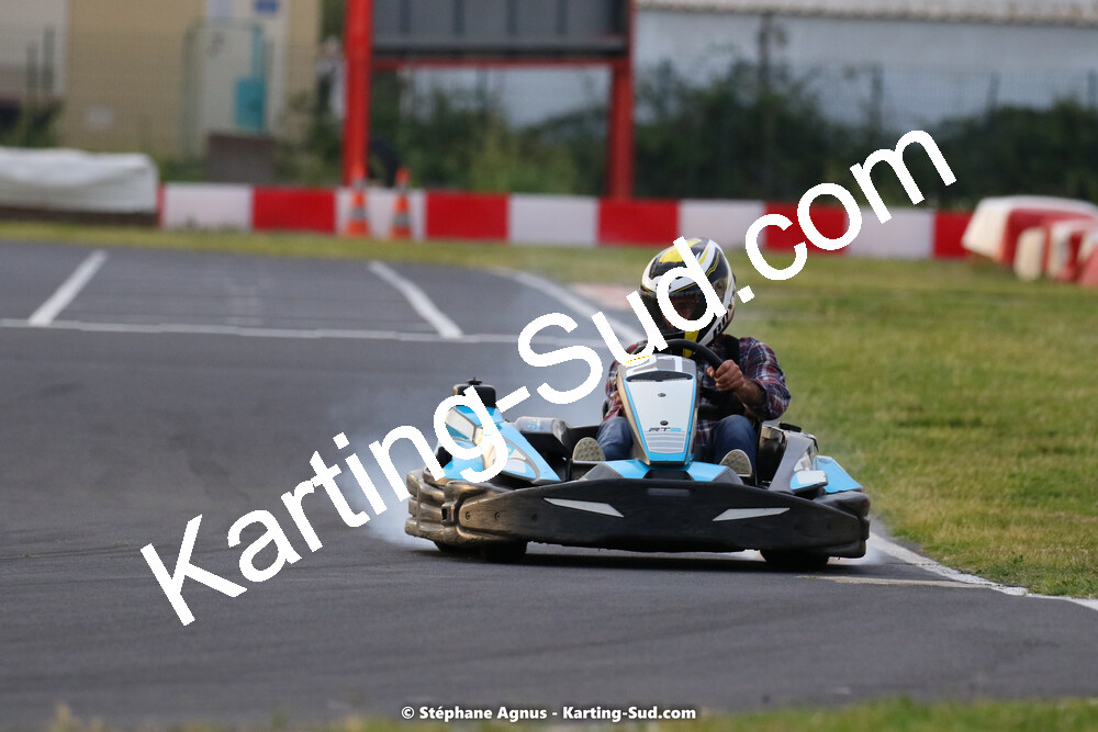 08/05/2022 : Un baquet pour Adrien à Megakart Vias (Photos Stéphane Agnus) 2022 — karting