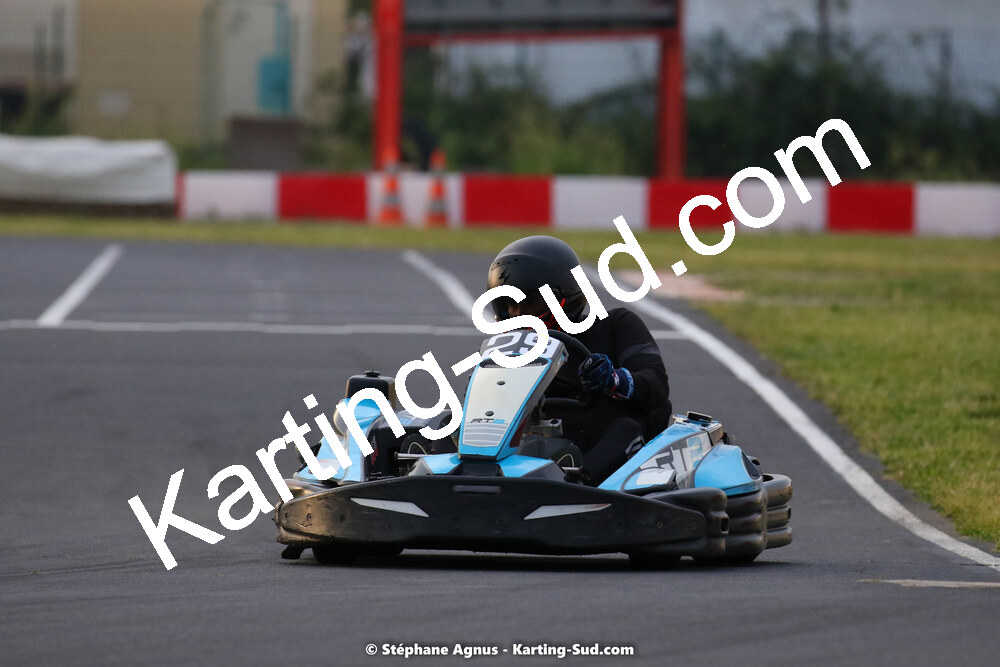 08/05/2022 : Un baquet pour Adrien à Megakart Vias (Photos Stéphane Agnus) 2022 — karting