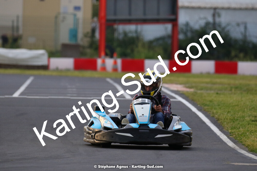 08/05/2022 : Un baquet pour Adrien à Megakart Vias (Photos Stéphane Agnus) 2022 — karting