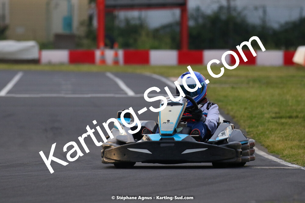 08/05/2022 : Un baquet pour Adrien à Megakart Vias (Photos Stéphane Agnus) 2022 — karting