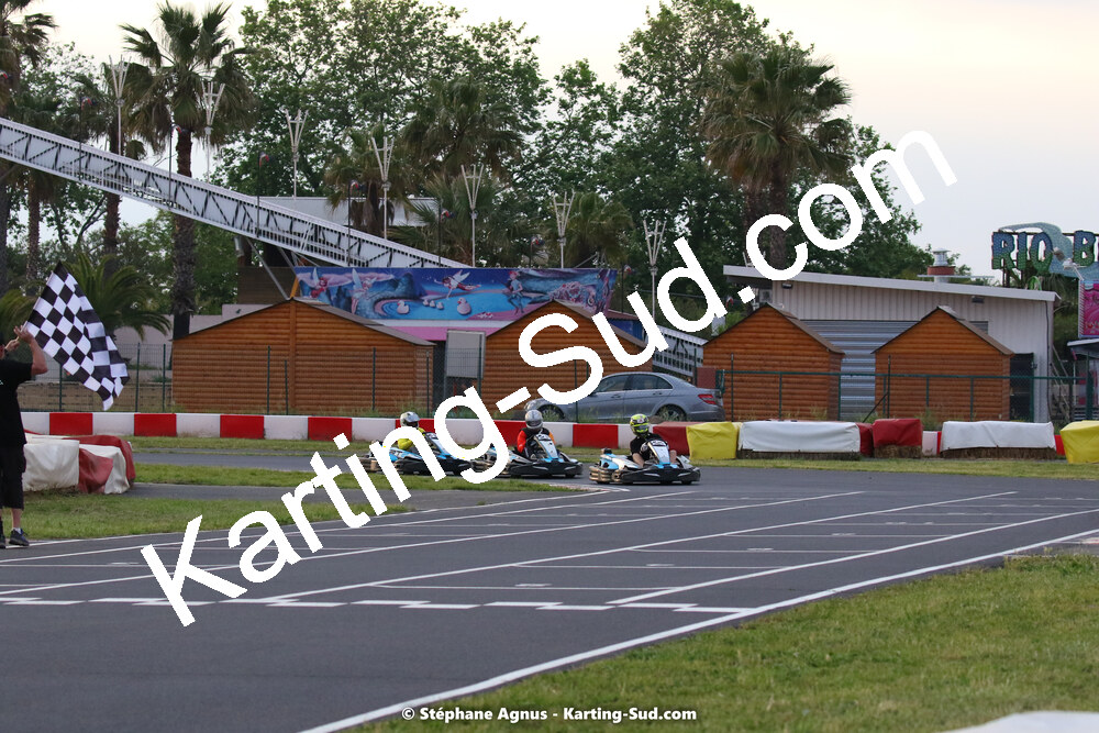 08/05/2022 : Un baquet pour Adrien à Megakart Vias (Photos Stéphane Agnus) 2022 — karting