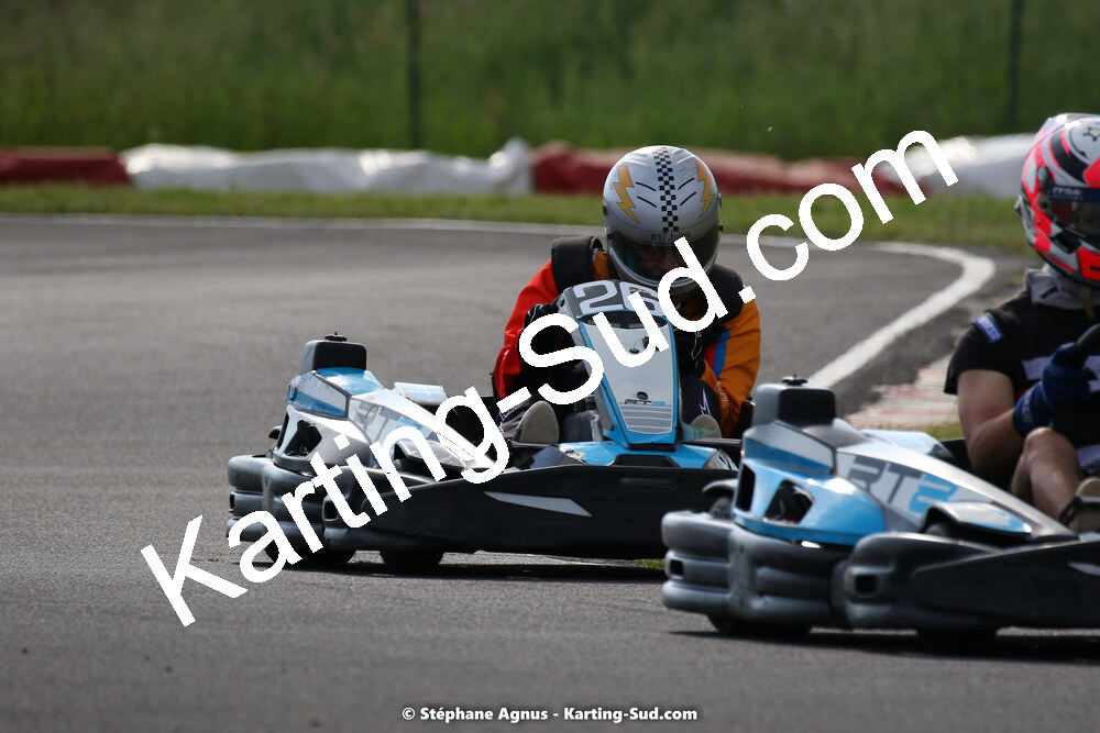 08/05/2022 : Un baquet pour Adrien à Megakart Vias (Photos Stéphane Agnus) 2022 — karting