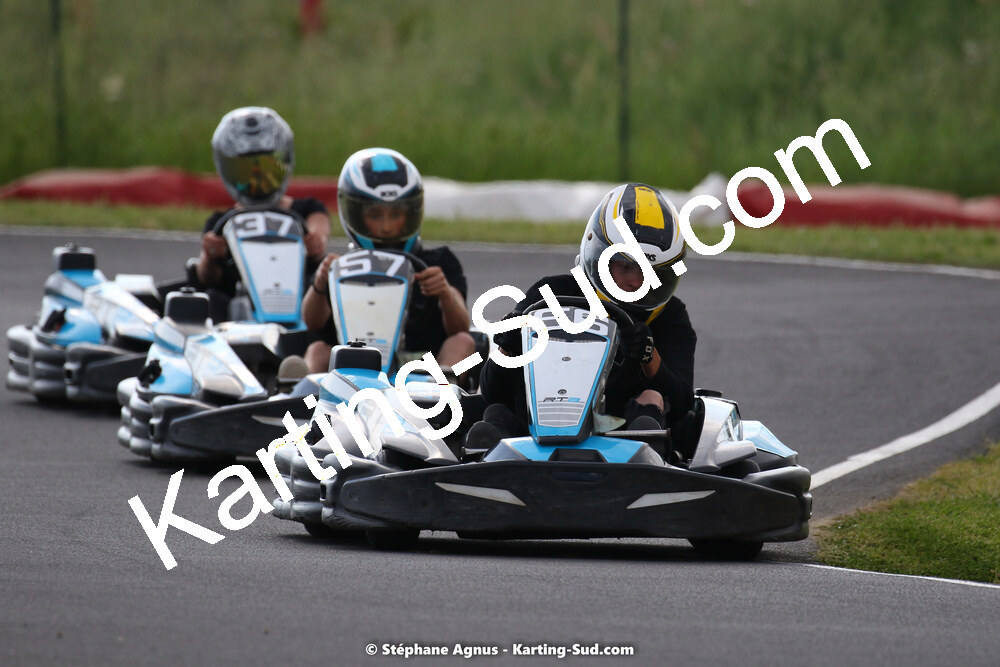 08/05/2022 : Un baquet pour Adrien à Megakart Vias (Photos Stéphane Agnus) 2022 — karting