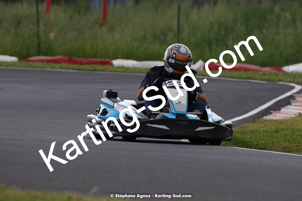 08/05/2022 : Un baquet pour Adrien à Megakart Vias (Photos Stéphane Agnus) 2022 — karting
