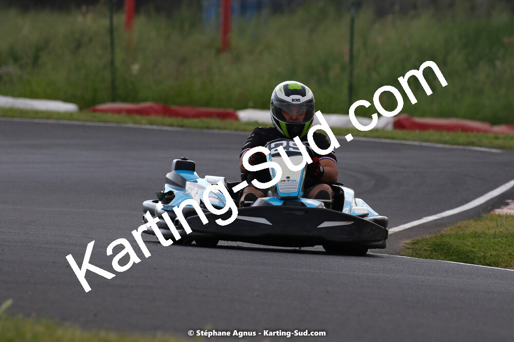 08/05/2022 : Un baquet pour Adrien à Megakart Vias (Photos Stéphane Agnus) 2022 — karting